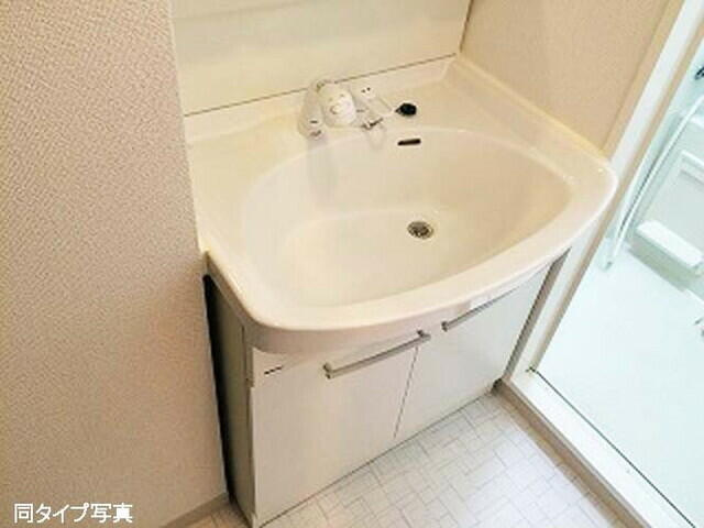 コンフォリア墨田立花の洗面所