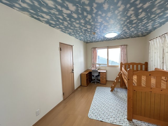 小松島市大林町字金岡太陽光付き中古戸建の子供部屋