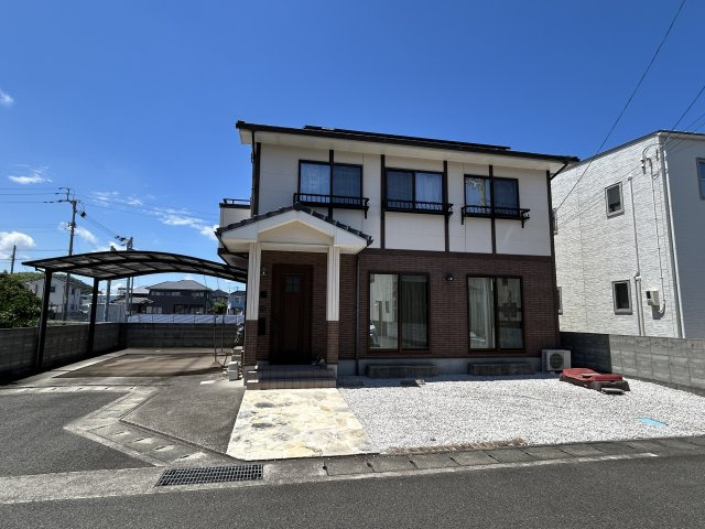 小松島市大林町字金岡太陽光付き中古戸建の外観