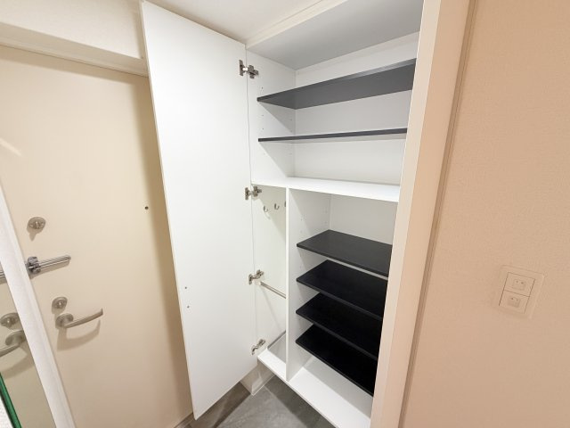 セレニテ神戸元町クレアの収納