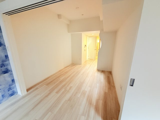 セレニテ神戸元町クレアの居間・リビング