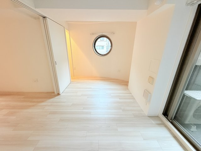 セレニテ神戸元町クレアの居間・リビング