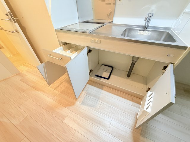 セレニテ神戸元町クレアのキッチン