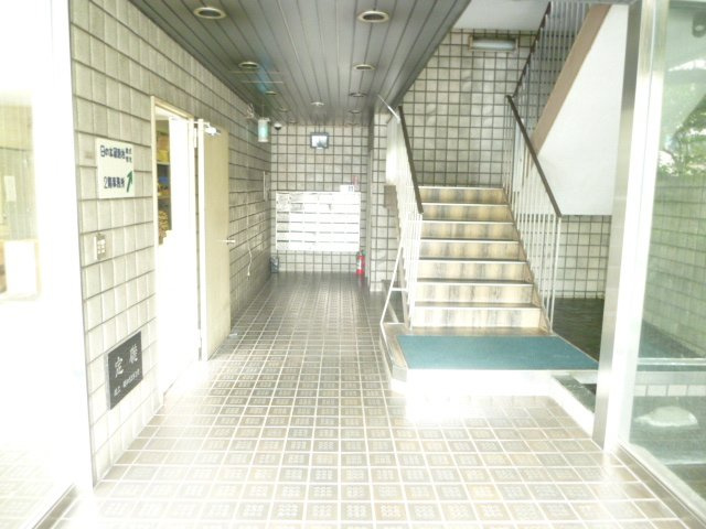 日の本ビルのエントランス