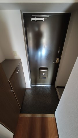 【玄関】中山手ミオ壱番館