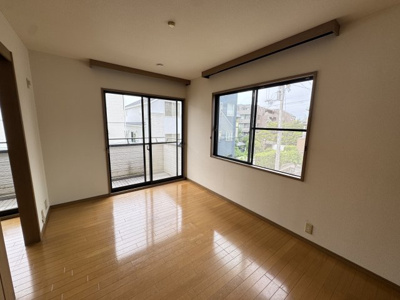 【洋室】 | 芦屋三条町中古戸建 | ２階南側洋室