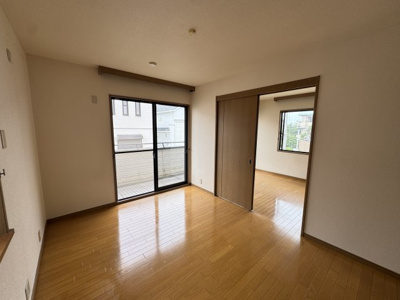 【洋室】 | 芦屋三条町中古戸建 | 2階南側洋室
