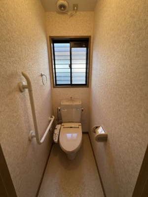 【トイレ】 | 芦屋三条町中古戸建 | 2階トイレ