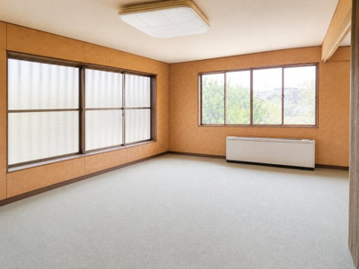 【洋室】 | ◆戸塚区戸塚町　中古戸建◆ | ◆気持ちの良い風が室内へ入り込む居室。家具を配置しても広々ご利用いただけます！！