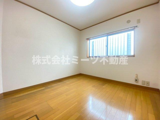菱江5丁目　中古戸建の洋室