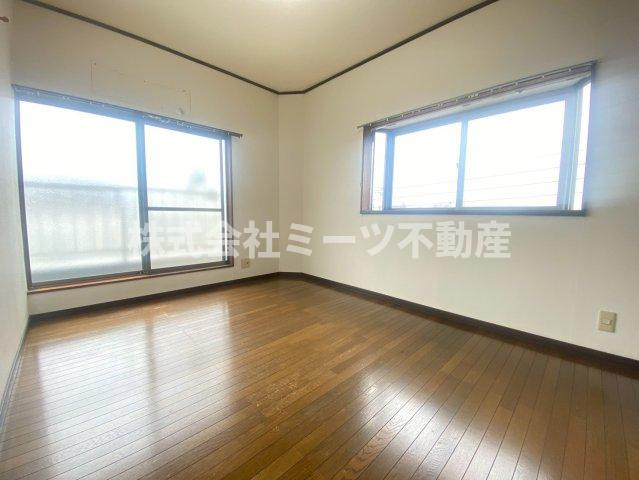 菱江5丁目　中古戸建の寝室