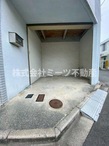 菱江5丁目　中古戸建の駐車場