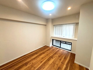 【洋室】 | ライオンズマンション船堀親水公園 | 寝室や子ども部屋、在宅ワーク用など幅広く使いやすい空間。