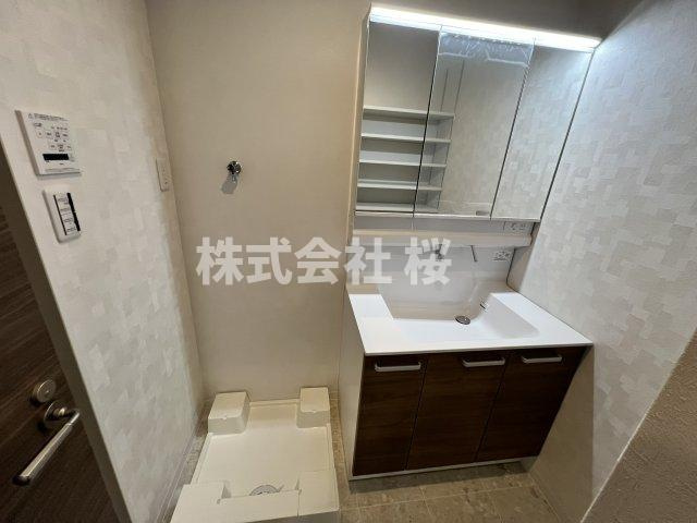 淀川区三津屋北2丁目　新築戸建の洗面所|使いやすい洗面所です。ランドリースペースもあります。