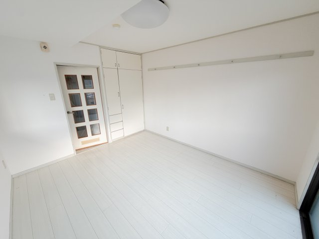 第3松岡ビルの洋室|きれいな洋室です