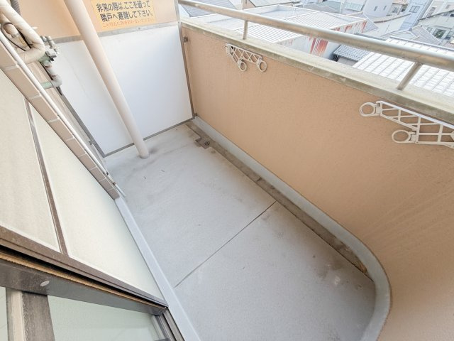 第3松岡ビルのバルコニー|バルコニーがあります