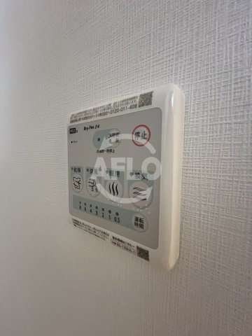 スプランディッド大阪NAMBA　LINEの洗面所|浴室乾燥機