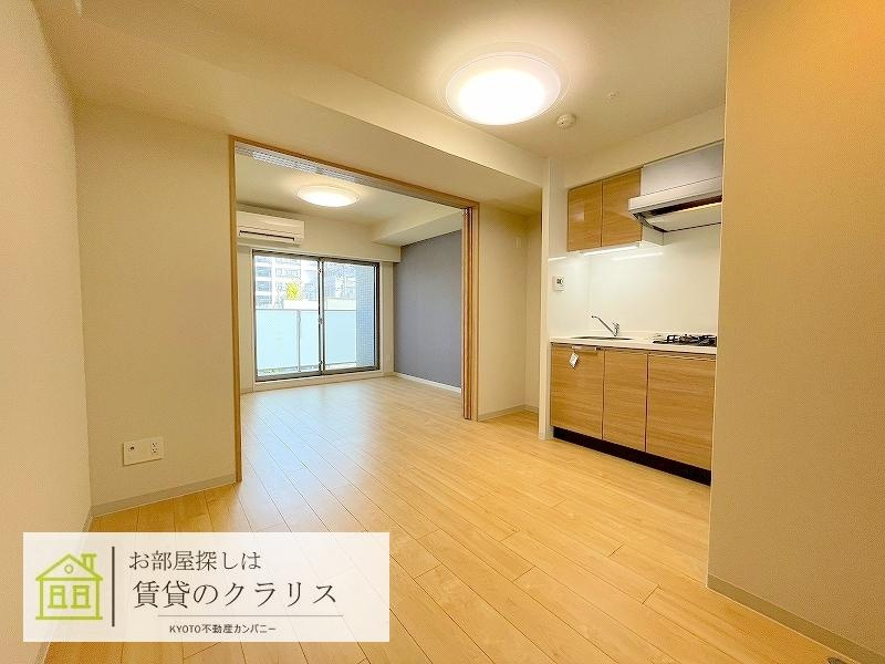 CAVANA九条烏丸の居間・リビング