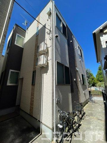 足立区梅島１丁目のアパートの外観