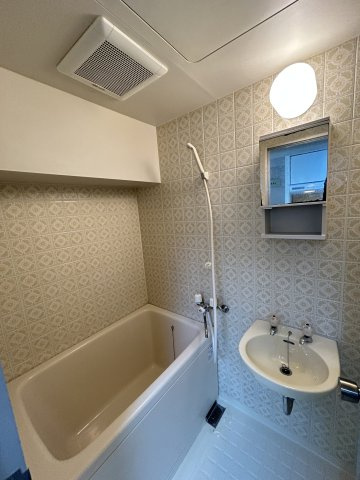 大阪市中央区高津３丁目の賃貸マンションの浴室