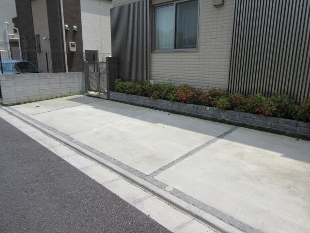 メゾン　エルムの駐車場|★敷地内駐車場（要空き確認）★