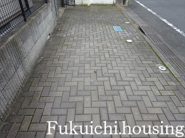 赤堤３丁目戸建の駐車場