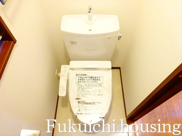 赤堤３丁目戸建のトイレ