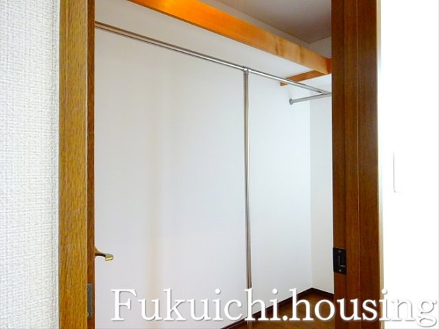 赤堤３丁目戸建の収納