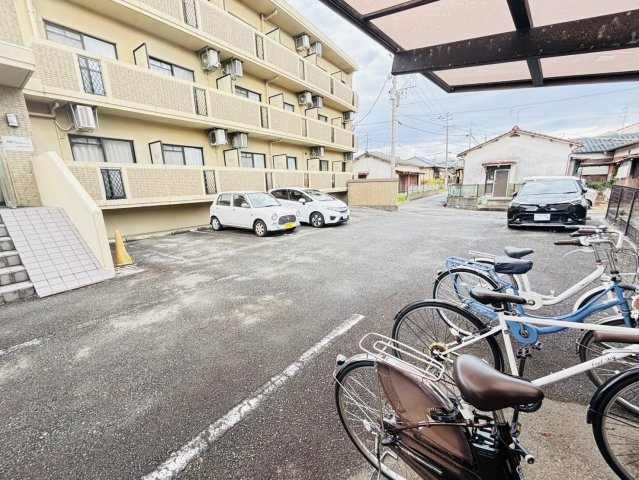 ラオム21の駐車場|別号数タイプ