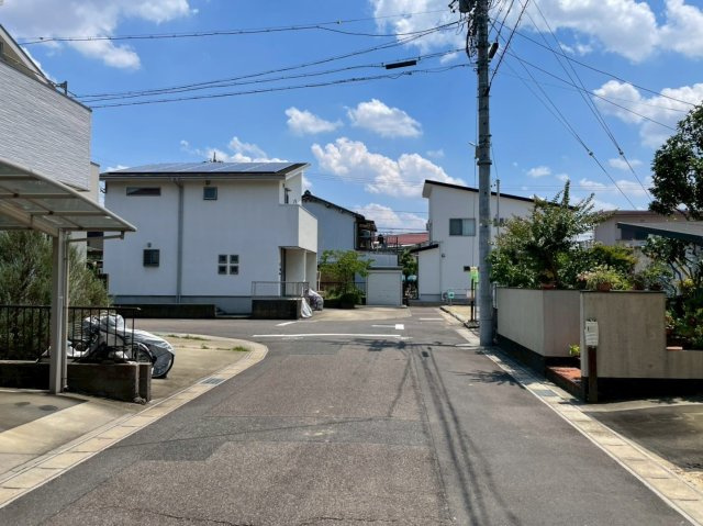 【前面道路含む現地写真】の画像