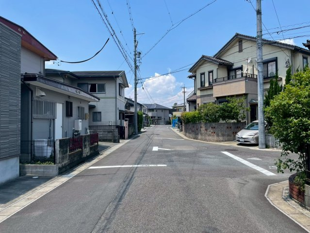 【前面道路含む現地写真】の画像