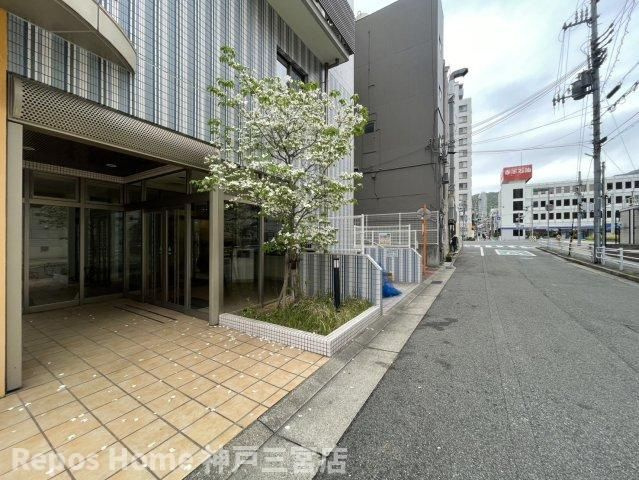 オーキッドレジデンス神戸三宮のエントランス