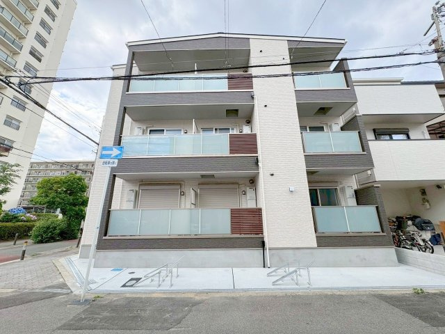 グリッター上新庄の外観