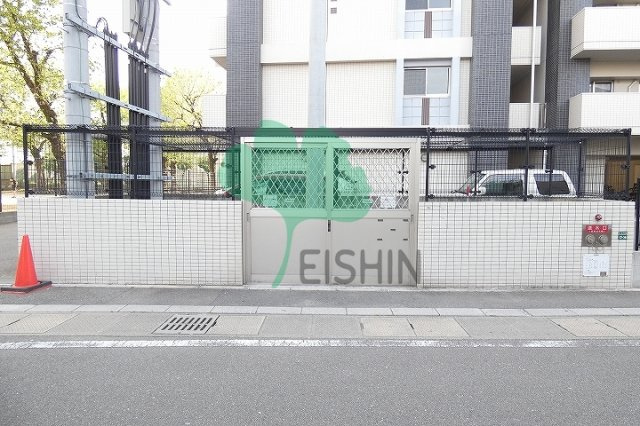フェリススクエア