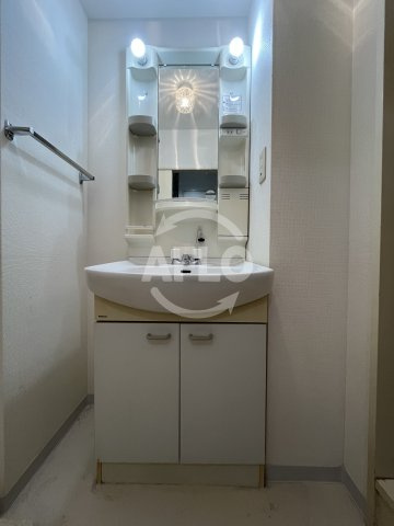 今川マンションの独立洗面台|洗面台