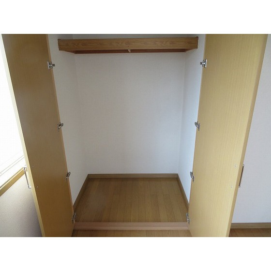 シャトル金山の収納|クローゼット