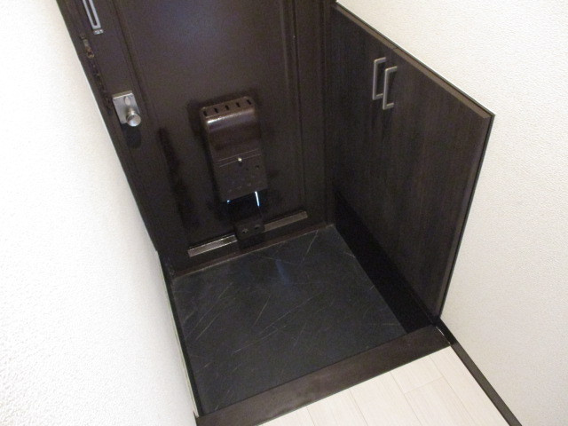 平井マンションの玄関