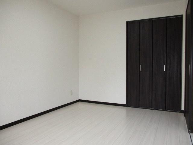 平井マンションの寝室
