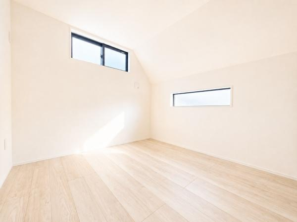 横浜市緑区いぶき野の新築一戸建の洋室|落ち着きのある洋室です！
休日はこちらでおくつろぎ下さい♪