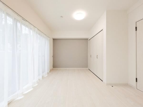 ウッドパーク金沢文庫１号棟の洋室|落ち着きのある洋室です！
休日はこちらでおくつろぎ下さい♪
※家具等はCGでの参考レイアウトです。