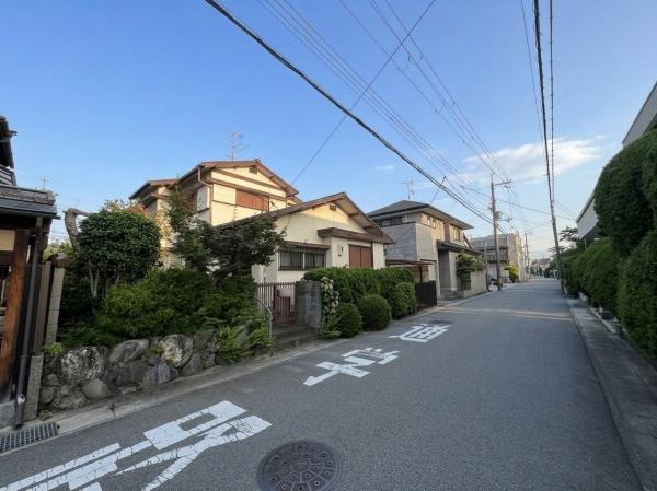 【前面道路含む現地写真】