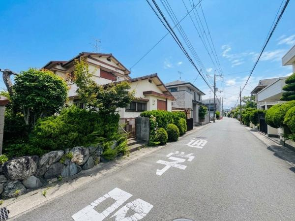 【前面道路含む現地写真】