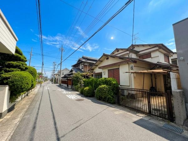 【前面道路含む現地写真】