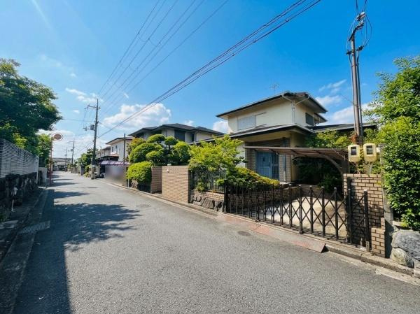 【前面道路含む現地写真】