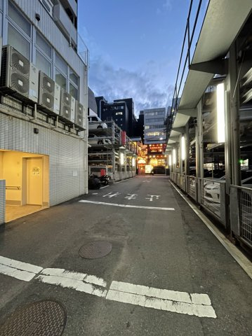 パークフラッツ金山　名古屋市賃貸　仲介手数料無料の駐車場