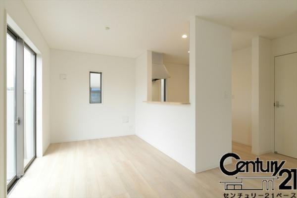 クレイドルガーデン箕山町 ５号棟 ／新築一戸建の内観：施工例|■浄水器付きのシステムキッチンです！■