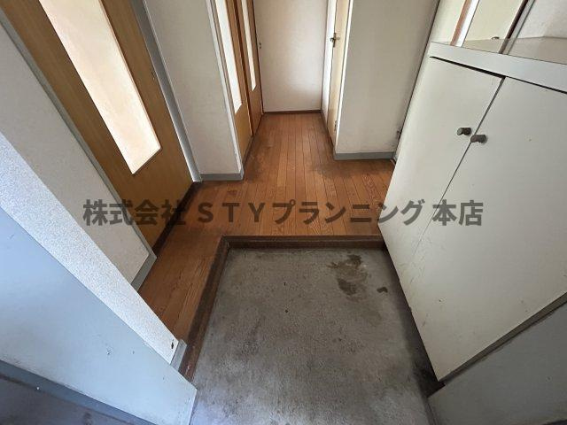 仲介手数料0円！コーポ苗田の玄関