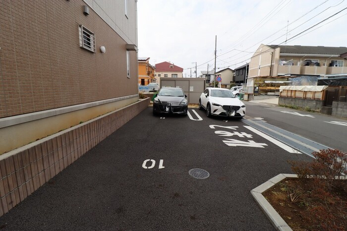 アネシスの駐車場|駐車場