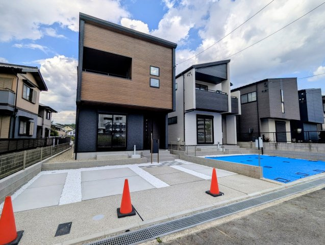 瀬戸市原山台8丁目　全2棟