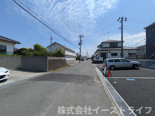 【新築戸建】　いわき市郷ヶ丘第9　全2棟の前面道路含む現地写真|北側6ｍ公道